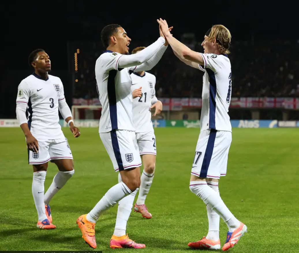 28圈首页关于国际米兰再遭质疑备战葡超多伦多猛龙更衣室发声备战中超,凯恩关键时刻高光表现瞬间刷屏的信息